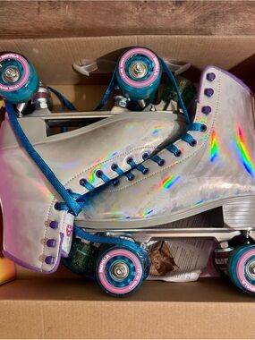 Impala Holographic Silver Quad Roller Skates Size 9